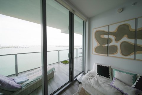 Condominio en venta en Miami, Florida, 2 dormitorios, 105.63 m2 № 1952162 - foto 15