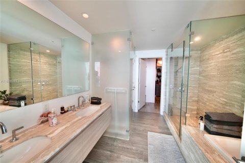 Condominio en venta en Miami, Florida, 2 dormitorios, 105.63 m2 № 1952162 - foto 6