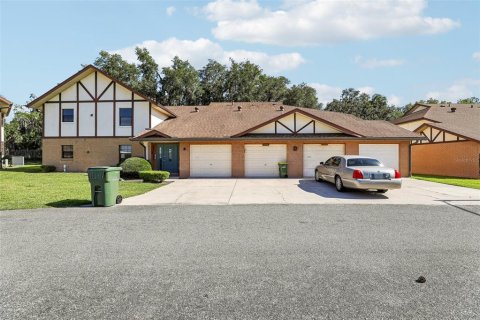 Condominio en Leesburg, Florida, 2 dormitorios  № 2106541
