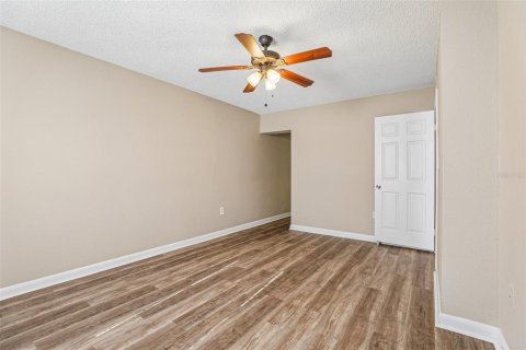 Condominio en venta en Leesburg, Florida, 2 dormitorios, 141.03 m2 № 2106541 - foto 16