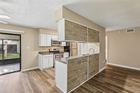 Condominio en venta en Leesburg, Florida, 2 dormitorios, 141.03 m2 № 2106541 - foto 8