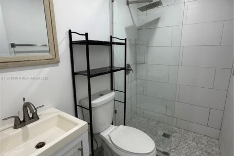 Appartement à louer à Dania Beach, Floride: 1 chambre, 159.98 m2 № 1809733 - photo 2