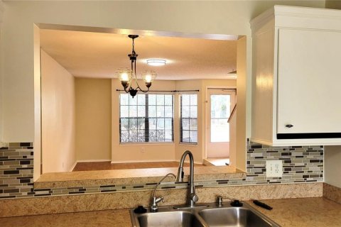 Touwnhouse à louer à Apopka, Floride: 2 chambres, 110 m2 № 2109680 - photo 4