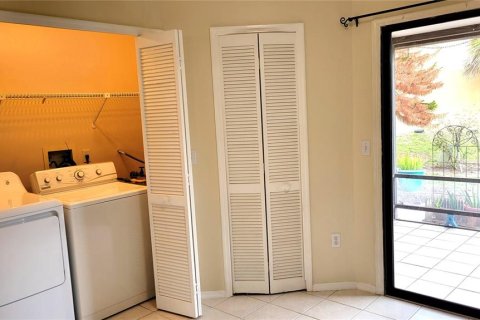Touwnhouse à louer à Apopka, Floride: 2 chambres, 110 m2 № 2109680 - photo 9