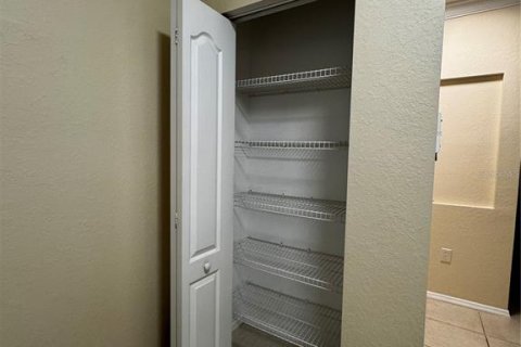 Copropriété à louer à Orlando, Floride: 1 chambre, 82.68 m2 № 2414985 - photo 4
