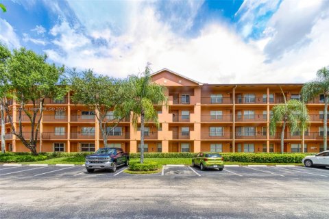 Condominio en venta en Pembroke Pines, Florida, 2 dormitorios, 112.13 m2 № 1846143 - foto 30