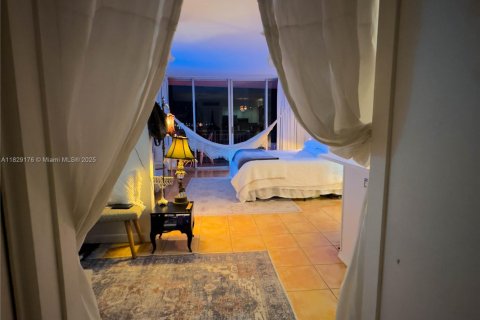 Купить кондоминиум в Майами, Флорида 48.4м2, № 1977603 - фото 23