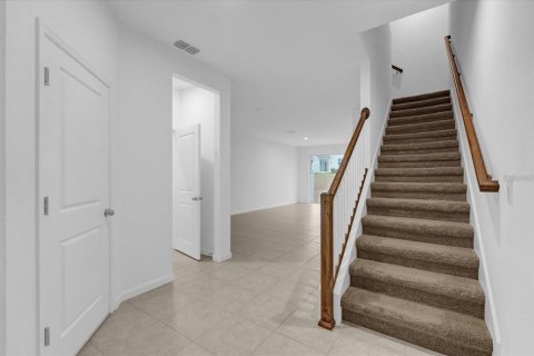Adosado en alquiler en Kissimmee, Florida, 3 dormitorios, 144 m2 № 2156187 - foto 2
