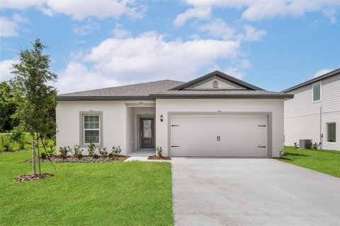 House in Astatula, Florida 3 bedrooms, 130.16 sq.m. № 2236547
