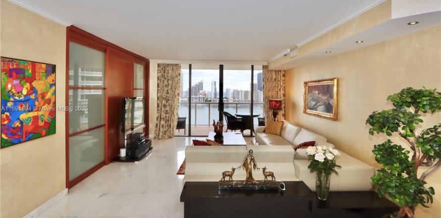 Condominio en Aventura, Florida, 3 dormitorios  № 1959389