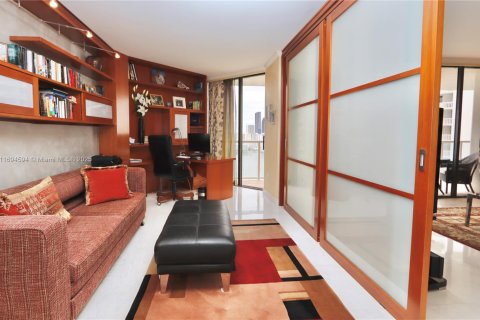 Condominio en venta en Aventura, Florida, 3 dormitorios, 197.88 m2 № 1959389 - foto 16