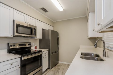 House in Winter Haven, Florida 3 bedrooms, 122.91 sq.m. № 1895218 - photo 5
