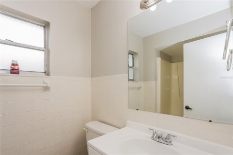House in Winter Haven, Florida 3 bedrooms, 122.91 sq.m. № 1895218 - photo 8