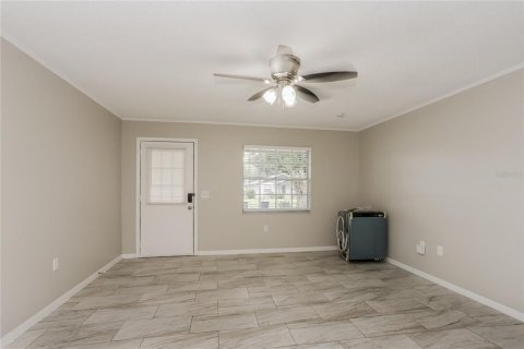 House in Winter Haven, Florida 3 bedrooms, 122.91 sq.m. № 1895218 - photo 2