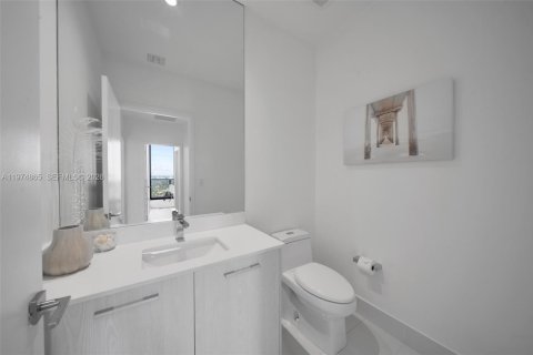 Купить кондоминиум в Майами, Флорида 3 спальни, 119.84м2, № 2035890 - фото 29