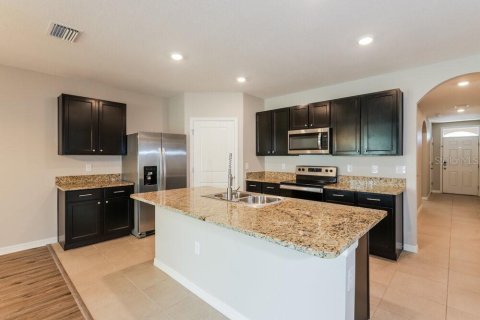 House in Wimauma, Florida 4 bedrooms, 171.5 sq.m. № 2393414 - photo 5
