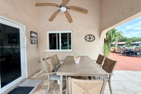 Casa en alquiler en Cooper City, Florida, 4 dormitorios, 224.17 m2 № 2009560 - foto 27