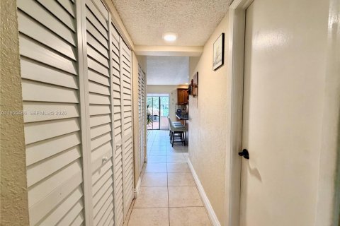 Casa en alquiler en Cooper City, Florida, 4 dormitorios, 224.17 m2 № 2009560 - foto 10