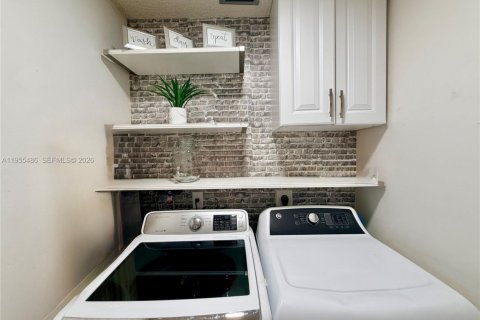 Casa en alquiler en Cooper City, Florida, 4 dormitorios, 224.17 m2 № 2009560 - foto 17