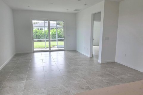 House in Vero Beach, Florida 2 bedrooms, 120.96 sq.m. № 2392892 - photo 8