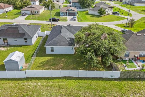House in Kissimmee, Florida 4 bedrooms, 160.72 sq.m. № 1771227 - photo 24