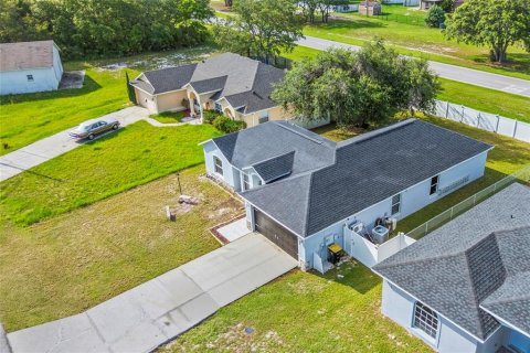 House in Kissimmee, Florida 4 bedrooms, 160.72 sq.m. № 1771227 - photo 23