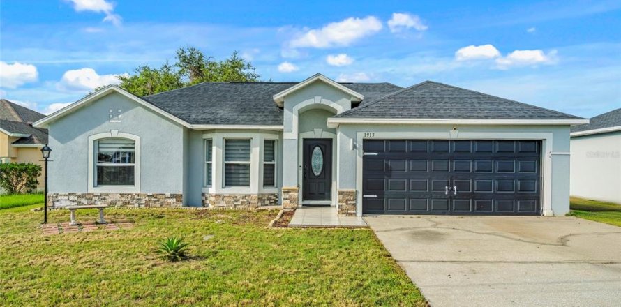 House in Kissimmee, Florida 4 bedrooms, 160.72 sq.m. № 1771227