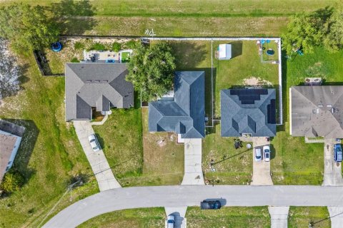 House in Kissimmee, Florida 4 bedrooms, 160.72 sq.m. № 1771227 - photo 27