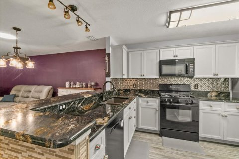 House in Leesburg, Florida 2 bedrooms, 116.22 sq.m. № 1803772 - photo 26