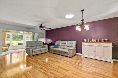 House in Leesburg, Florida 2 bedrooms, 116.22 sq.m. № 1803772 - photo 4