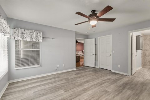 House in Leesburg, Florida 2 bedrooms, 116.22 sq.m. № 1803772 - photo 18