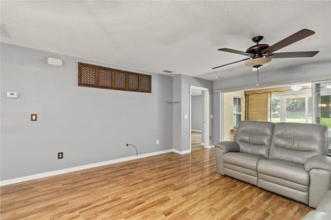 House in Leesburg, Florida 2 bedrooms, 116.22 sq.m. № 1803772 - photo 14