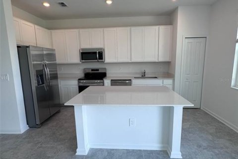 Touwnhouse à vendre à Davenport, Floride: 3 chambres, 170.38 m2 № 2284888 - photo 4