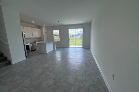 Touwnhouse à vendre à Davenport, Floride: 3 chambres, 170.38 m2 № 2284888 - photo 11