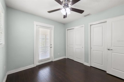 House in Tampa, Florida 3 bedrooms, 138.05 sq.m. № 1666199 - photo 19
