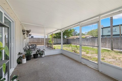 House in Tampa, Florida 3 bedrooms, 138.05 sq.m. № 1666199 - photo 21
