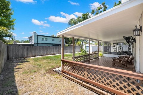 House in Tampa, Florida 3 bedrooms, 138.05 sq.m. № 1666199 - photo 23