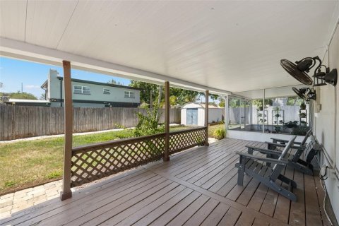 House in Tampa, Florida 3 bedrooms, 138.05 sq.m. № 1666199 - photo 20