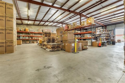 Immobilier commercial à vendre à Port Charlotte, Floride: 89.19 m2 № 2202377 - photo 12
