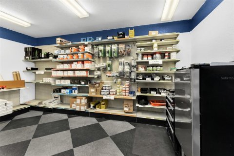 Immobilier commercial à vendre à Port Charlotte, Floride: 89.19 m2 № 2202377 - photo 4