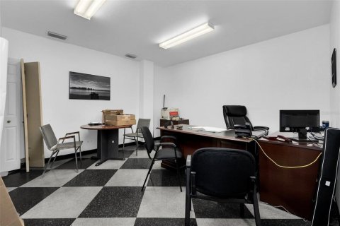 Immobilier commercial à vendre à Port Charlotte, Floride: 89.19 m2 № 2202377 - photo 5