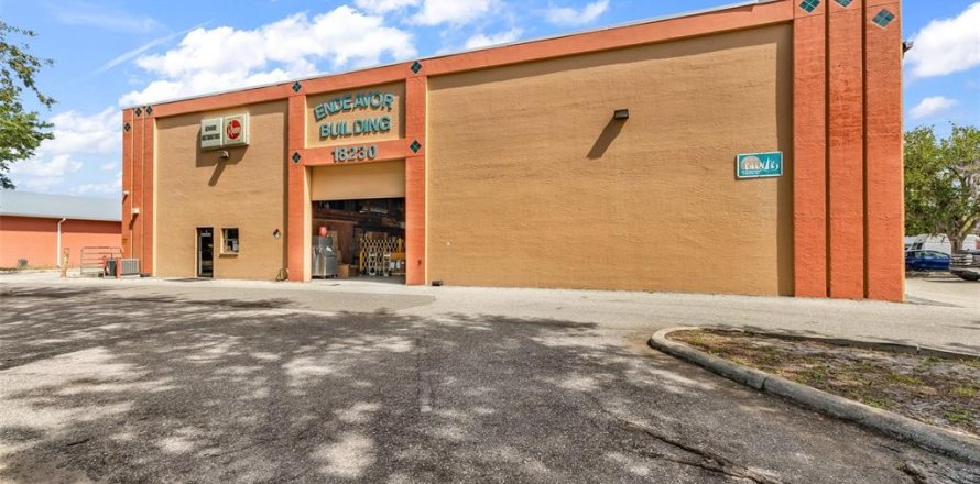 Immobilier commercial à Port Charlotte, Floride 89.19 m2 № 2202377