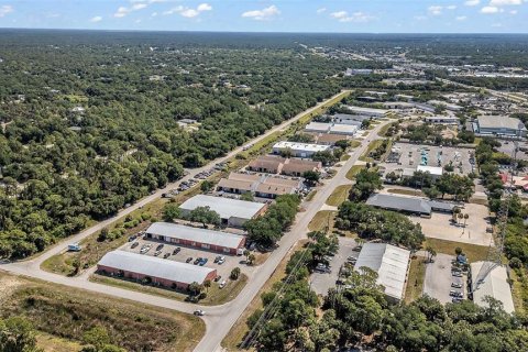Immobilier commercial à vendre à Port Charlotte, Floride: 89.19 m2 № 2202377 - photo 26