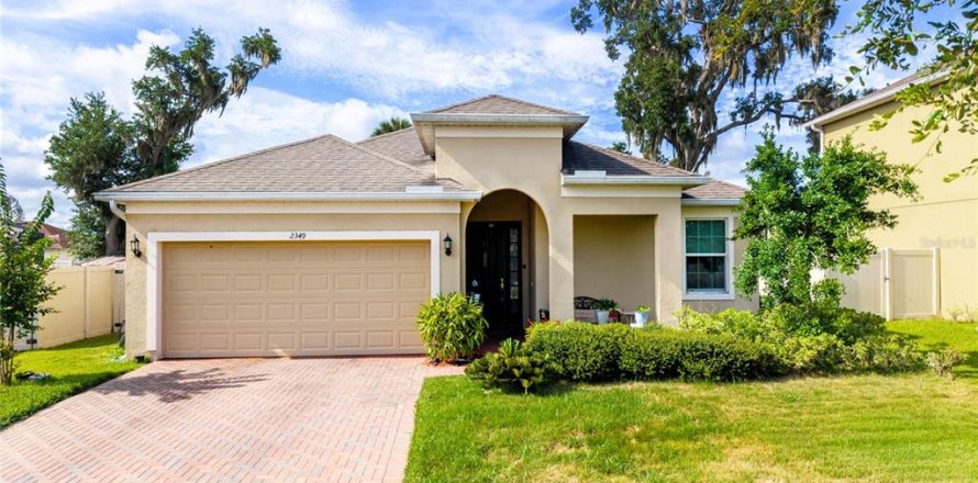 House in Kissimmee, Florida 3 bedrooms, 186.36 sq.m. № 2238548