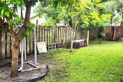 Снять в аренду виллу или дом в Норт-Лодердейл, Флорида 3 спальни, 122.54м2, № 2038396 - фото 11