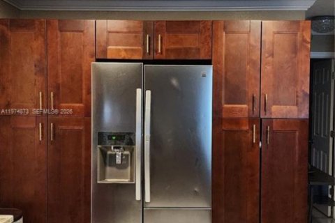 Снять в аренду виллу или дом в Норт-Лодердейл, Флорида 3 спальни, 122.54м2, № 2038396 - фото 10