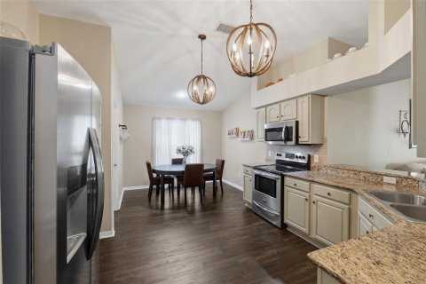 Villa ou maison à vendre à Odessa, Floride: 4 chambres, 193.05 m2 № 2233467 - photo 9