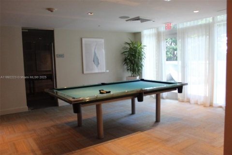 Condo in Miami, Florida, 2 bedrooms  № 1944219 - photo 20