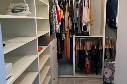 Casa en alquiler en Miami, Florida, 2 dormitorios, 204.48 m2 № 2033015 - foto 7