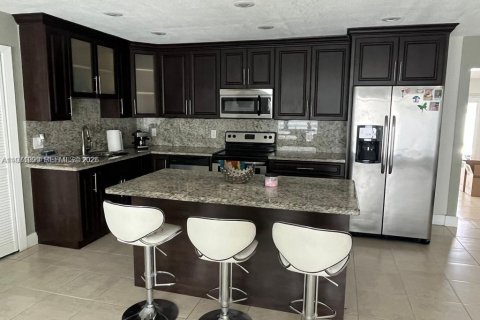 Casa en alquiler en Miami, Florida, 2 dormitorios, 204.48 m2 № 2033015 - foto 27